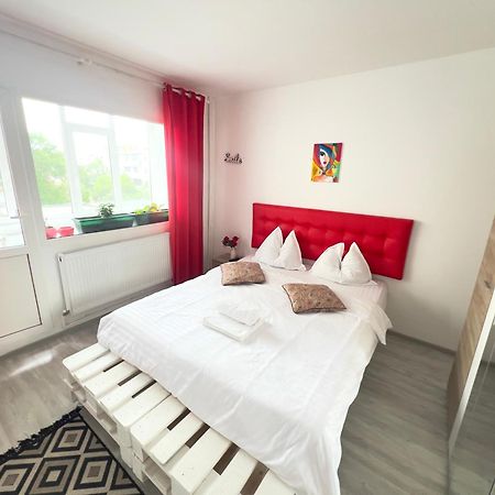 3 Rooms Apartment Airy & Bright Palas Style Яссы Экстерьер фото